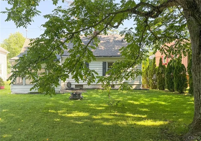 45th image of 125 Merritt Pl, New Hartford, NY 13413 | MLS# S1700802