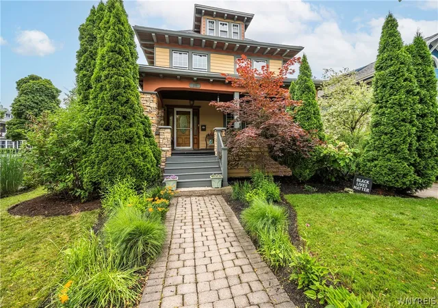 2nd image of 599 Parkside Ave, Buffalo, NY 14216 | MLS# B1699728