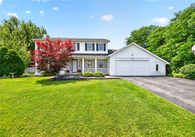 1st image of 953 Dibbles Trl, Webster, NY 14580 | MLS# R1699647