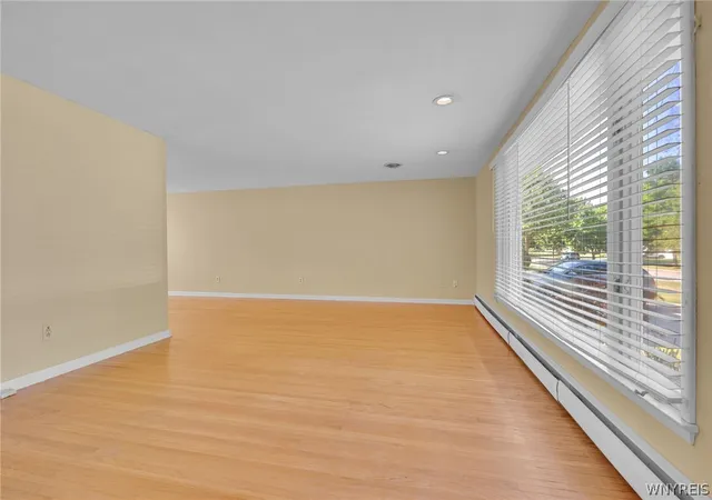 4th image of 129 Ponderosa Dr, Buffalo, NY 14221 | MLS# B1700483