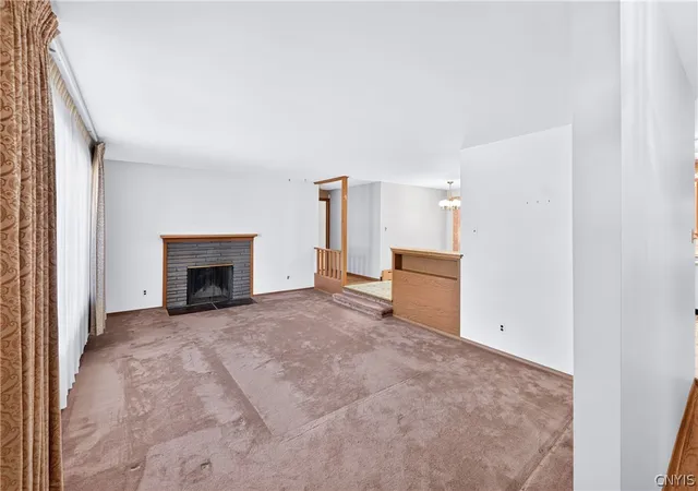 3rd image of 5 Robin Rd, Utica, NY 13501 | MLS# S1700824