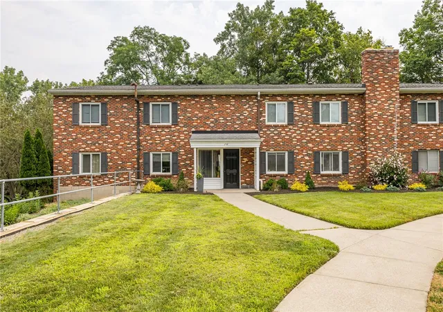 1st image of 4 Lost Mountain, Rochester, NY 14625 | MLS# R1700514