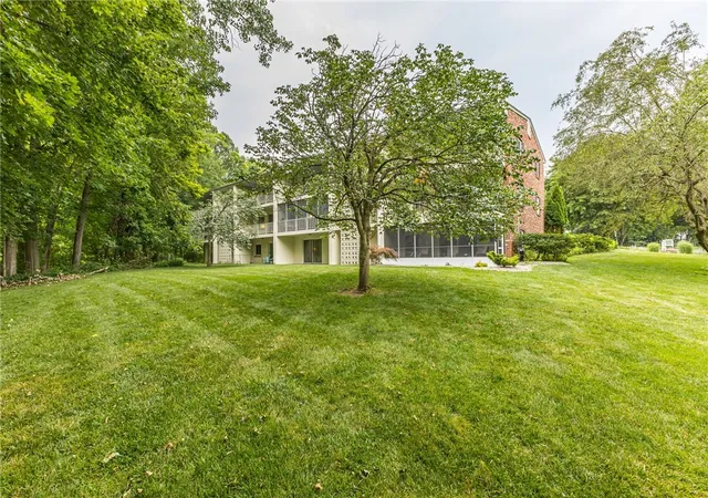 28th image of 4 Lost Mountain, Rochester, NY 14625 | MLS# R1700514