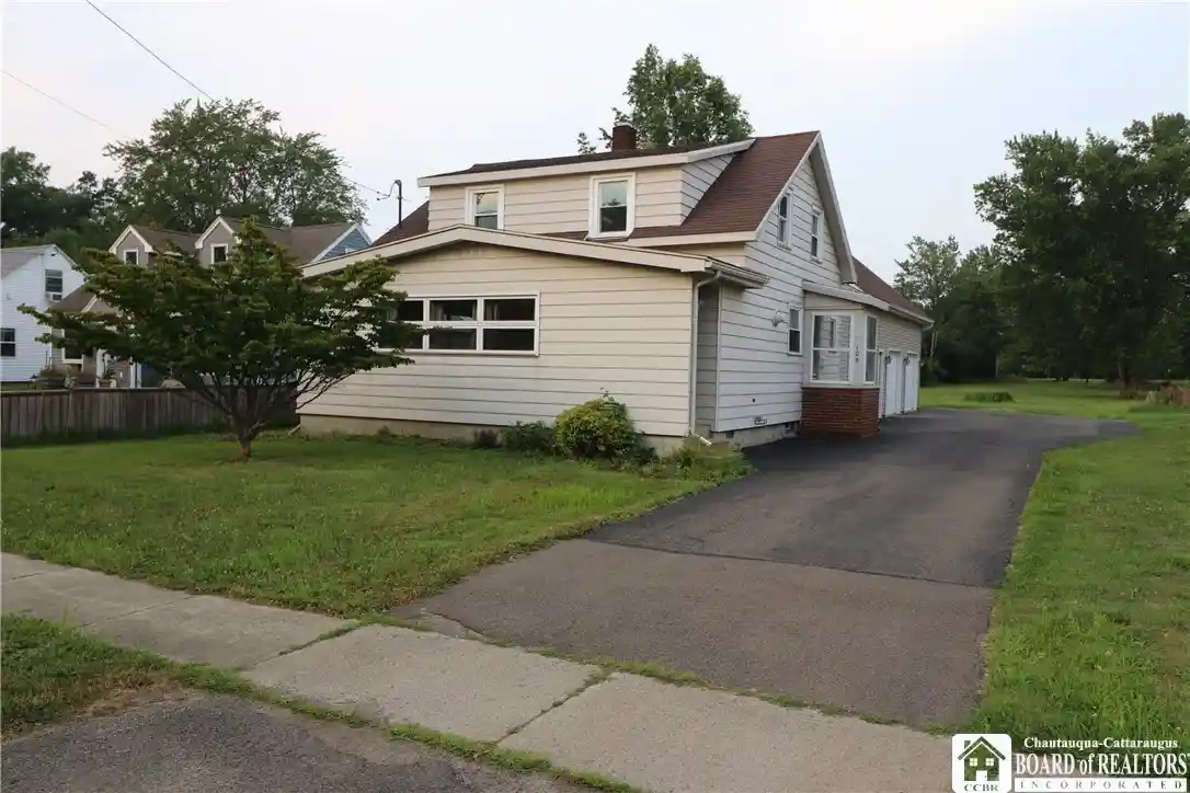 Photo 1 of Sale Pending at 106 Seymour St, Fredonia, NY 14063 | MLS# R1700663 | Listing updated on 2026-09-26