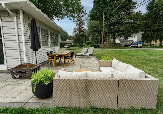 5th image of 167 Willowen Dr, Rochester, NY 14609 | MLS# R1700087