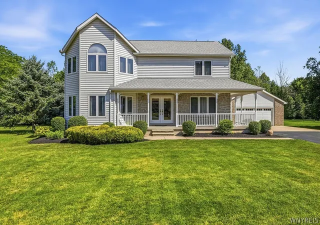 2nd image of 535 Pletcher Rd, Lewiston, NY 14092 | MLS# B1700578