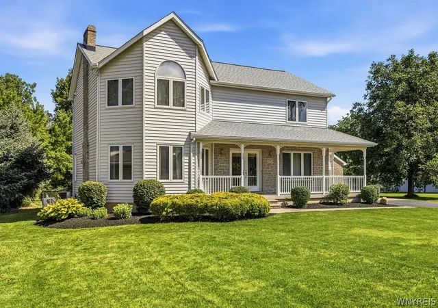 3rd image of 535 Pletcher Rd, Lewiston, NY 14092 | MLS# B1700578
