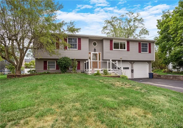 Photo 1 of Single family home for sale at 17 Lowell Rd, Liverpool, NY 13090 | MLS# S1700667 | Listing updated on 2026-08-02