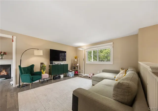 Photo 5 of Single family home for sale at 17 Lowell Rd, Liverpool, NY 13090 | MLS# S1700667 | Listing updated on 2026-08-02