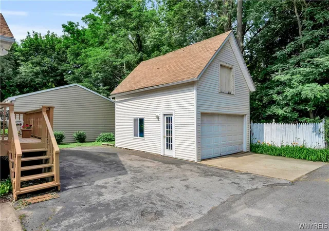 50th image of 107 Niagara St, North Tonawanda, NY 14120 | MLS# B1700811
