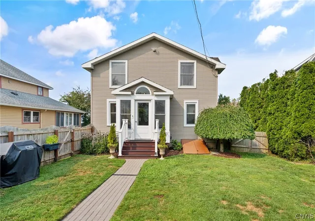1st image of 6989 Van Antwerp Dr, Cicero, NY 13039 | MLS# S1700821