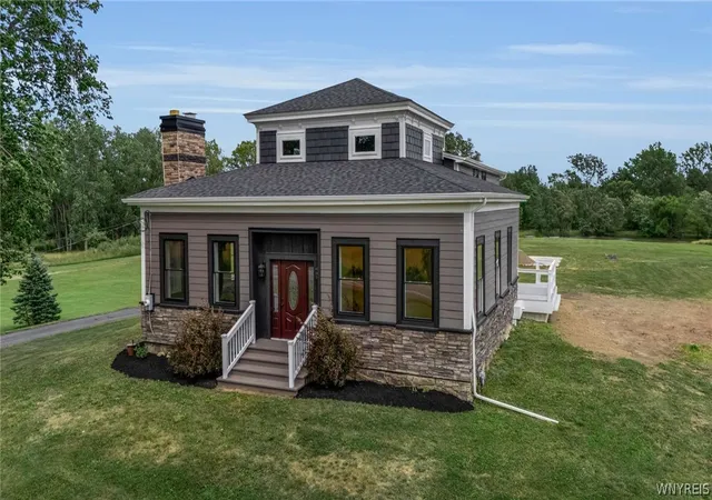 2nd image of 664 Davis Rd, East Aurora, NY 14052 | MLS# B1700868