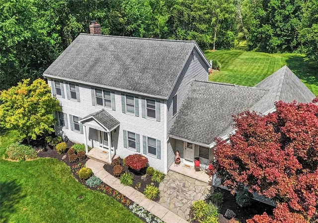 3rd image of 46 Deertrack Ln, Brockport, NY 14420 | MLS# R1700823