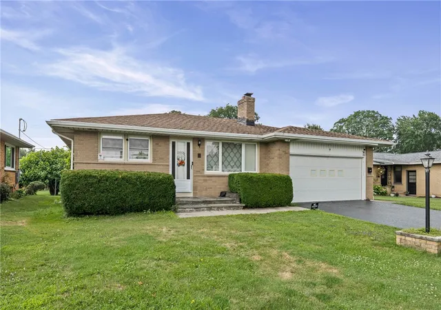 Photo 3 of Single family home for sale at 9 Tarwood Dr, Rochester, NY 14606 | MLS# R1700850 | Listing updated on 2026-08-04