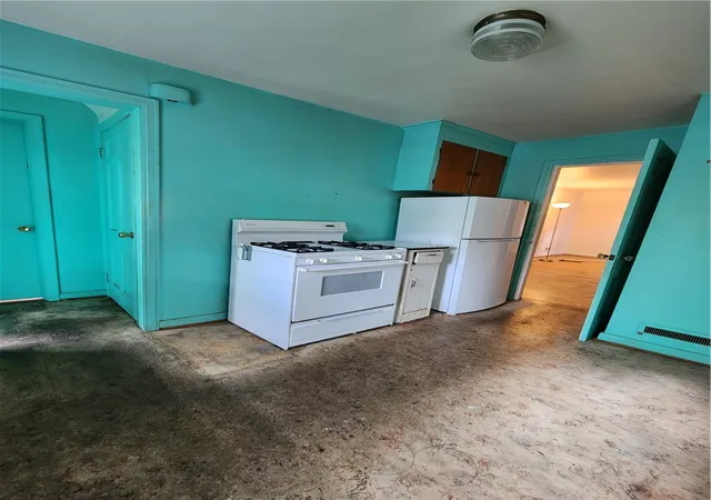 Photo 2 of Sale Pending at 103 Florack St, Rochester, NY 14621 | MLS# R1700650 | Listing updated on 2026-07-30