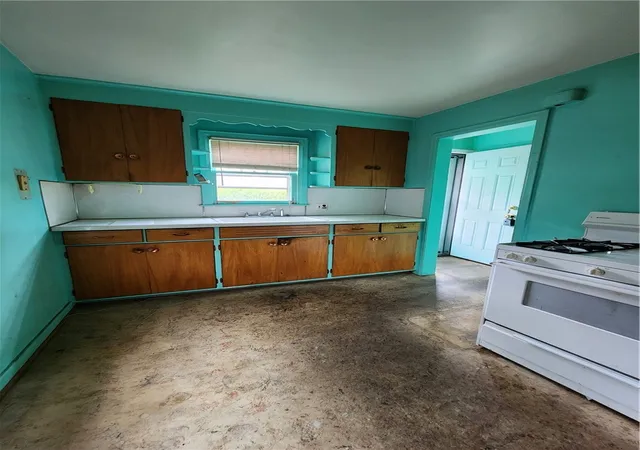 Photo 4 of Sale Pending at 103 Florack St, Rochester, NY 14621 | MLS# R1700650 | Listing updated on 2026-07-30