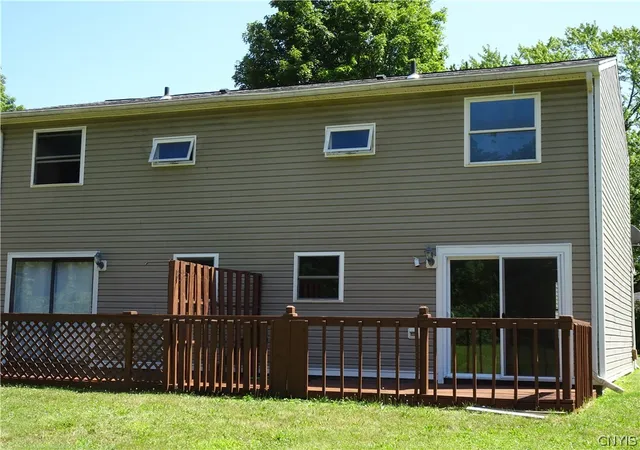 2nd image of 133 - 135 Tuller Rd, Syracuse, NY 13212