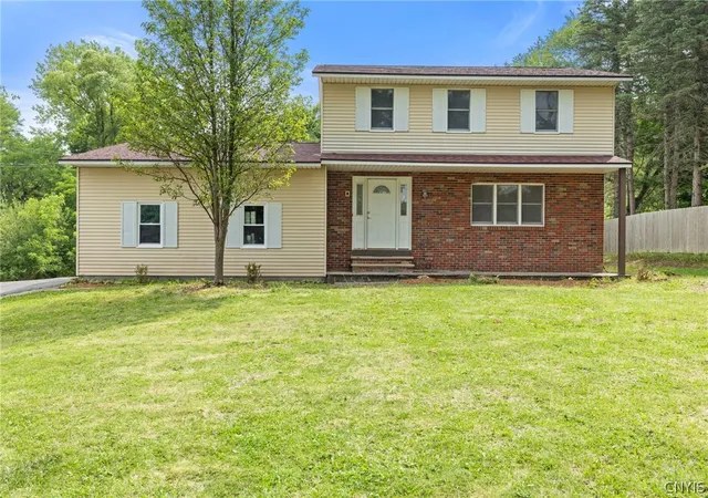 1st image of 4824 Harris Rd, Syracuse, NY 13215 | MLS# S1700508