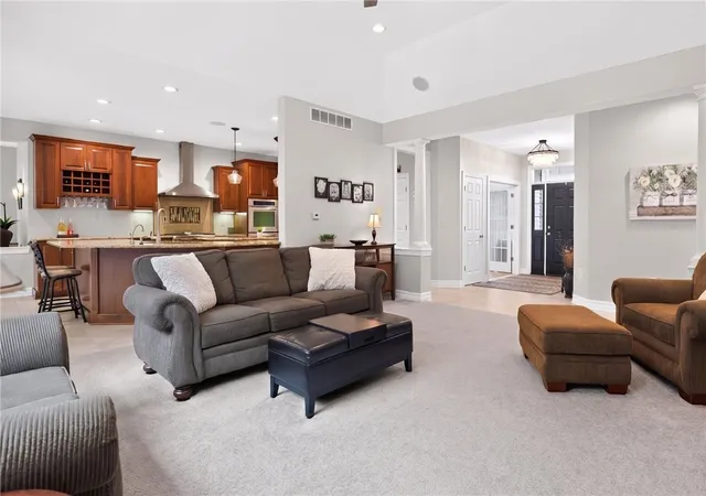 5th image of 898 Bel Arbor Dr, Victor, NY 14564 | MLS# R1699756