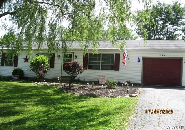 1st image of 7122 Salt Rd, Clarence Center, NY 14032 | MLS# B1699550