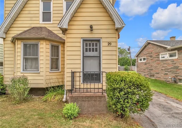 Photo 2 of Sale Pending at 29 School St, Kenmore, NY 14217 | MLS# B1675713 | Listing updated on 2026-08-03