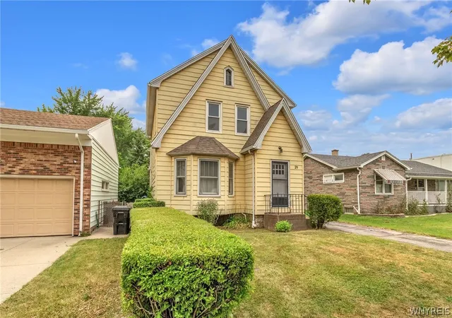 Photo 39 of Sale Pending at 29 School St, Kenmore, NY 14217 | MLS# B1675713 | Listing updated on 2026-08-03