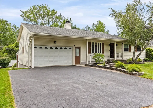 3rd image of 24 Noel Dr, Rochester, NY 14606 | MLS# R1700685