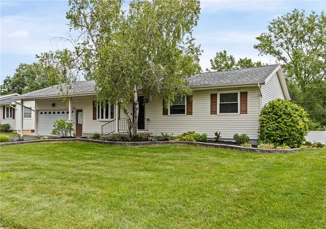 4th image of 24 Noel Dr, Rochester, NY 14606 | MLS# R1700685