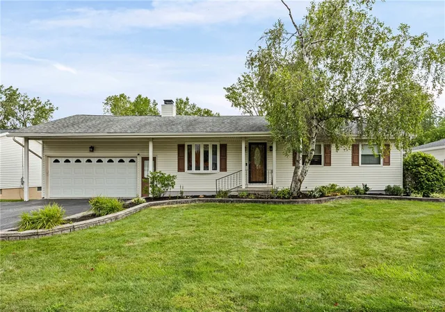 5th image of 24 Noel Dr, Rochester, NY 14606 | MLS# R1700685