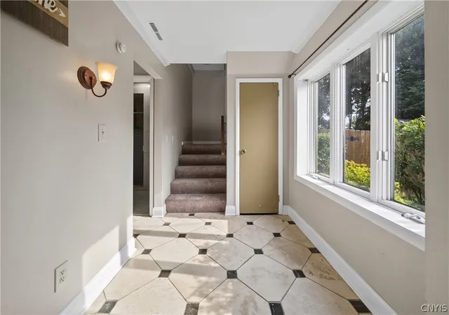 5th image of 211 Schaffer Ave, Syracuse, NY 13206 | MLS# S1700953