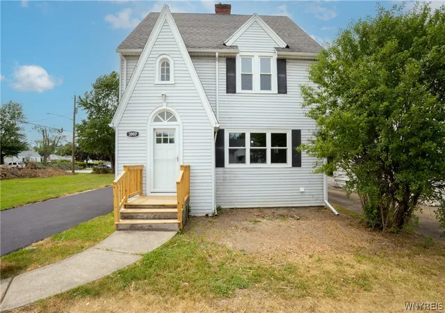 Photo 1 of Sale Pending at 3997 S Park Ave, Buffalo, NY 14219 | MLS# B1698237 | Listing updated on 2026-08-02