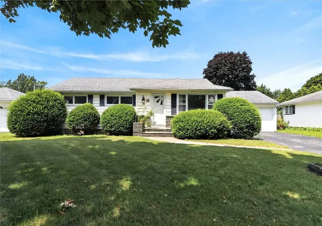 Photo 1 of Sale Pending at 38 Stanridge Ct, Rochester, NY 14617 | MLS# R1700994 | Listing updated on 2026-07-30