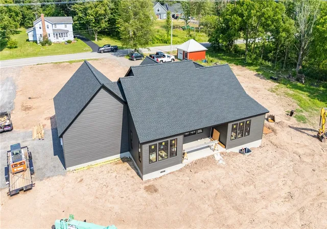 8th image of 425 County Line Rd, Webster, NY 14580 | MLS# R1700998