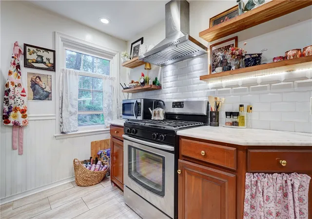 Photo 4 of Sale Pending at 157 Ayrault Rd, Fairport, NY 14450 | MLS# R1700832 | Listing updated on 2026-08-03