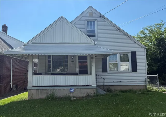 1st image of 484 22nd St, Niagara Falls, NY 14303 | MLS# B1700752