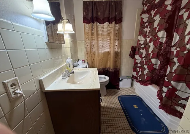 5th image of 484 22Nd St, Niagara Falls, NY 14303 | MLS# B1700752