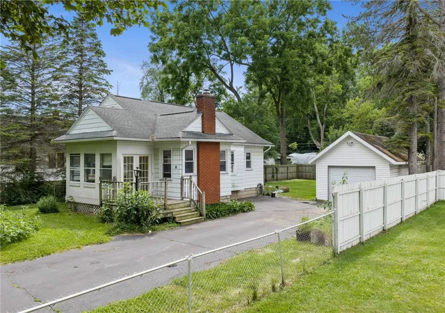 1st image of 11 Ruth, Chili, NY 14624 | MLS# R1700688