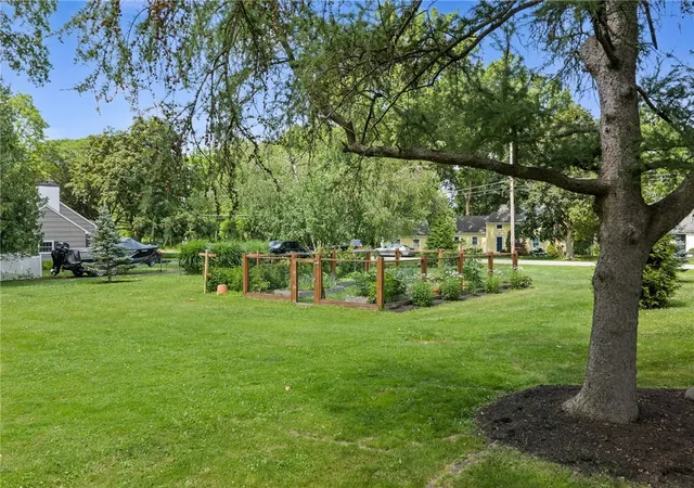 3rd image of 103 French Rd, Pittsford, NY 14618 | MLS# R1700215