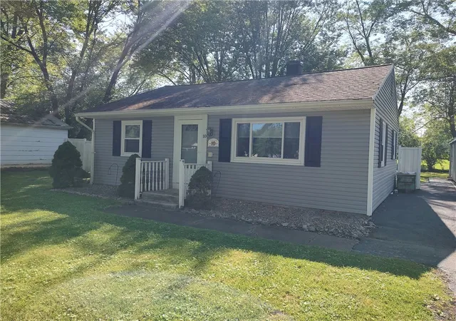 Photo 5 of Sale Pending at 10 Chief Seneca Ave, Seneca Falls, NY 13148 | MLS# R1699883 | Listing updated on 2026-07-30