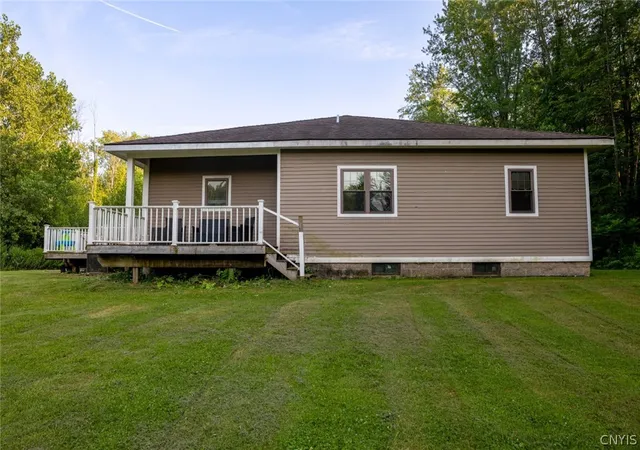 5th image of 394 Maple Ave, Fulton, NY 13069 | MLS# S1700813