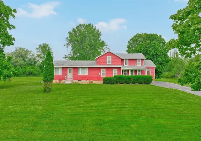 3rd image of 1320 N Hamlin Rd, Hamlin, NY 14464 | MLS# R1700753