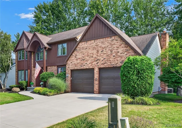 4th image of 231 Londonderry Ln, Getzville, NY 14068 | MLS# B1701030