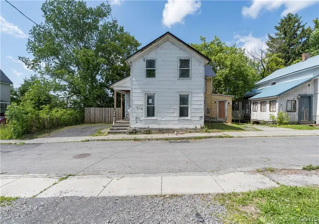 Photo 1 of Single family home for sale at 517 Jefferson St, Watertown, NY 13601 | MLS# S1695364 | Listing updated on 2026-07-23