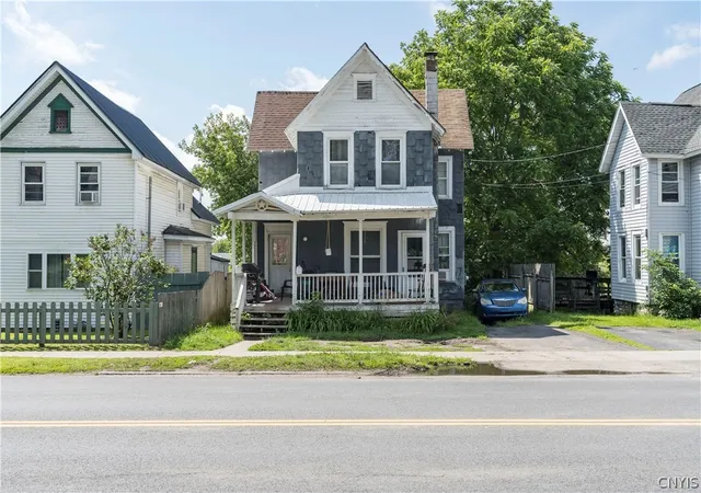 1st image of 689 Leray St, Watertown, NY 13601 | MLS# S1695399