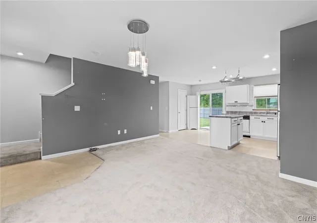 5th image of 8661 Cobalt Dr, Cicero, NY 13039 | MLS# S1700555
