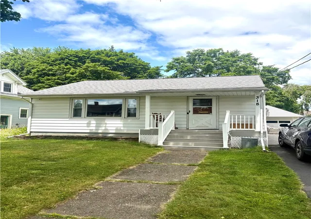 Photo 1 of Single family home for sale at 318 Grant St, Elmira, NY 14901 | MLS# R1701049 | Listing updated on 2026-07-31