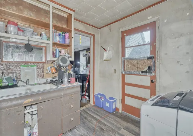 Photo 3 of Single family home for sale at 177 6th Street, Rochester, NY 14605 | MLS# R1700699 | Listing updated on 2026-07-23