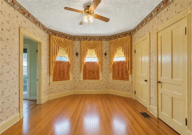 Photo 4 of Single family home for sale at 289 Fall St, Seneca Falls, NY 13148 | MLS# R1700844 | Listing updated on 2026-07-23