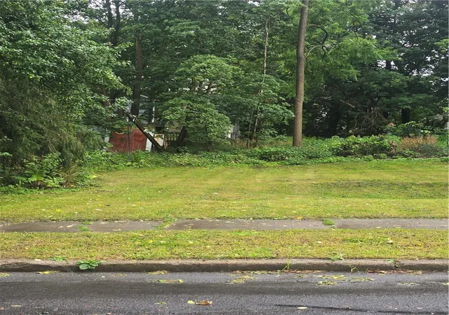 1st image of 5 Taylor St, Oxford, NY 13830 | MLS# R1701076