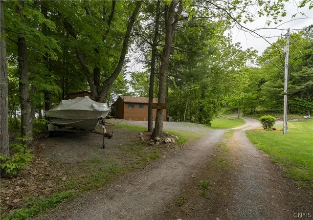 2nd image of 18561 E View Dr, Wellesley Island, NY 13640 | MLS# S1700638